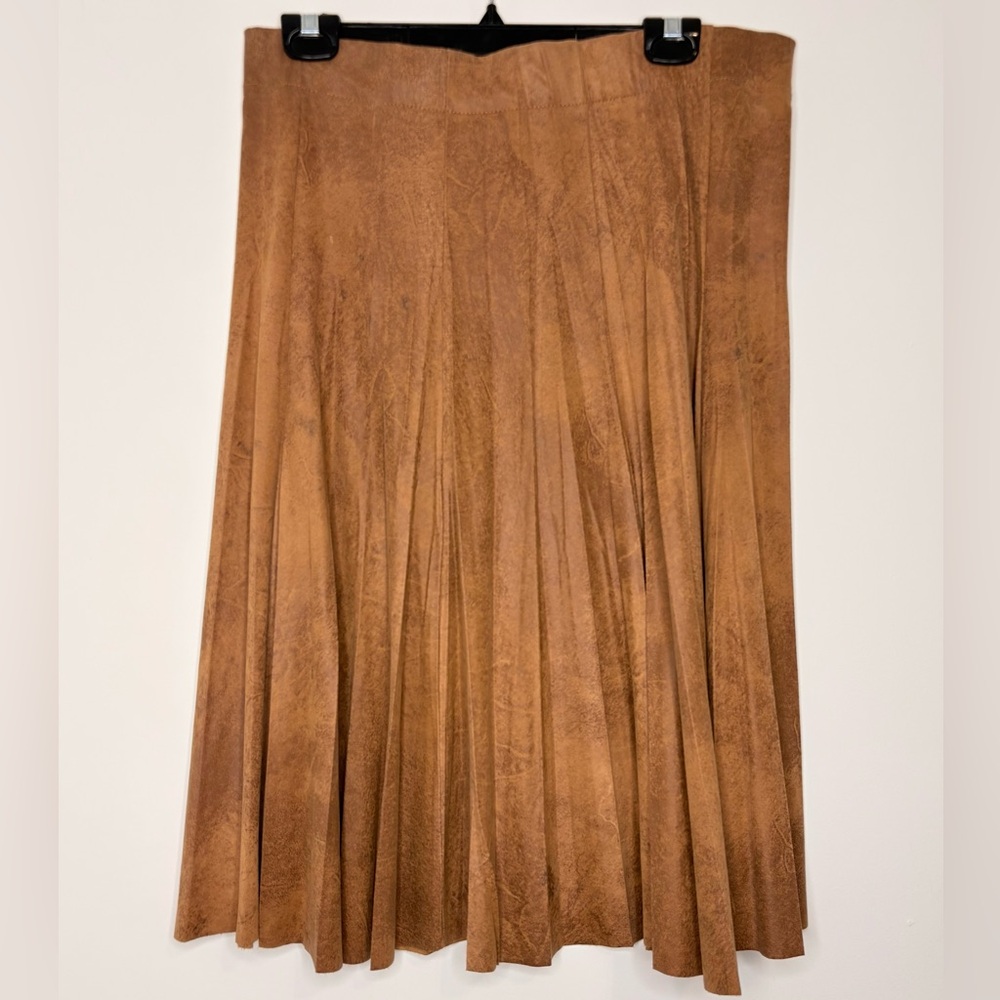 Orly Suede Tan Pleated Skirt Size